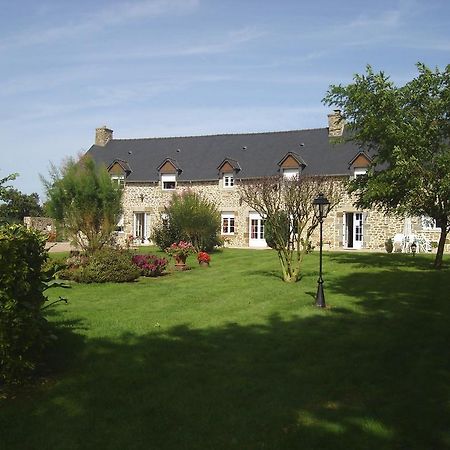 Chambres d'Hotes Les Sageais Baguer-Morvan Chambre photo