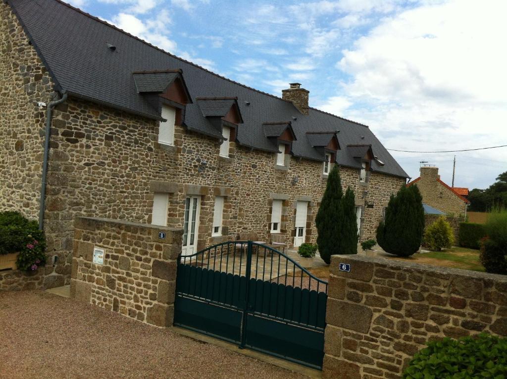 Chambres d'Hotes Les Sageais Baguer-Morvan Extérieur photo